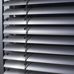 fasadpersienn-persienner-stockholm-hägersten-markiser fasadpersienn-persienner-stockholm-hägersten-markiser